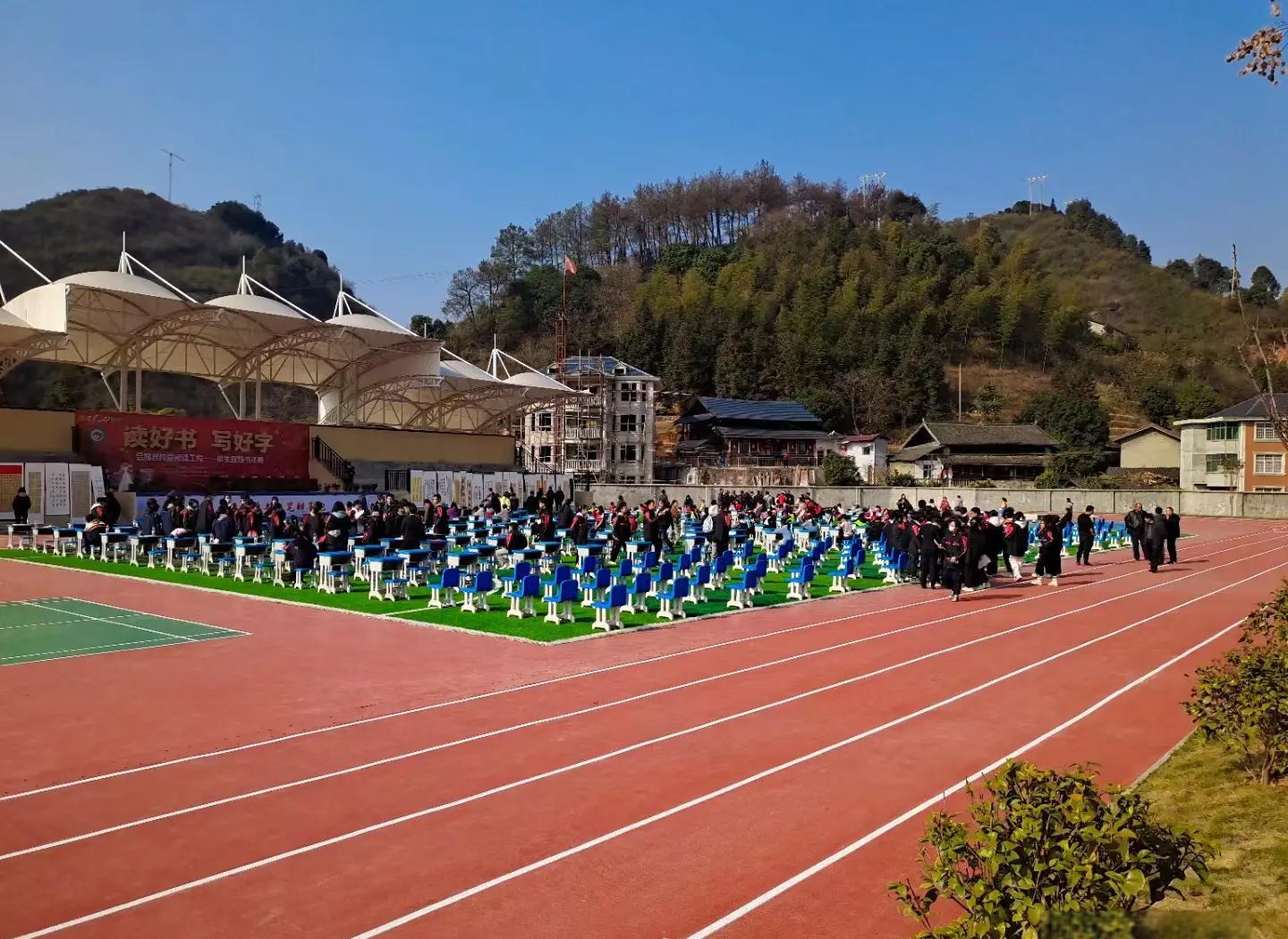 嘉峪关市硅PU塑胶跑道 - 价格